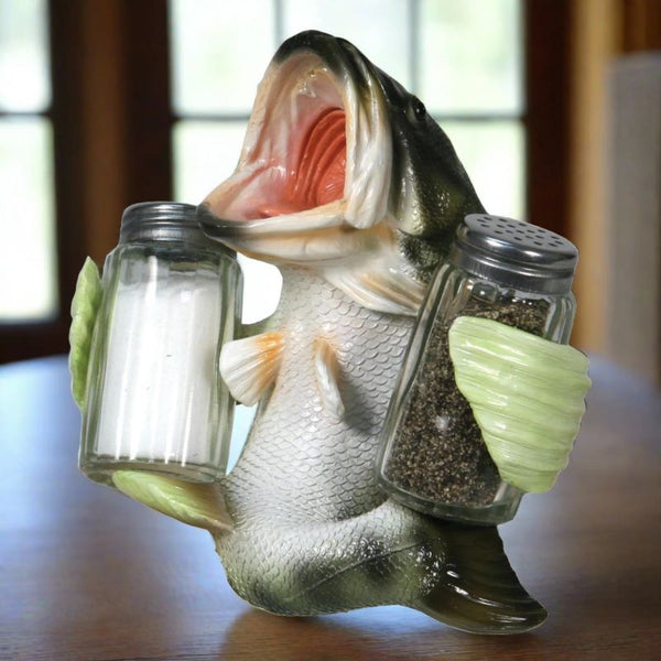 big mouth bass salt and pepper shakers