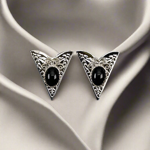 silver collar tips with black stones