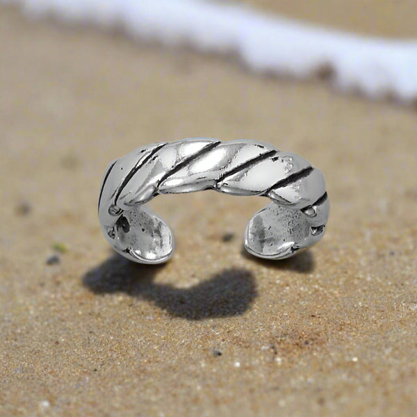 silver wide rope toe ring
