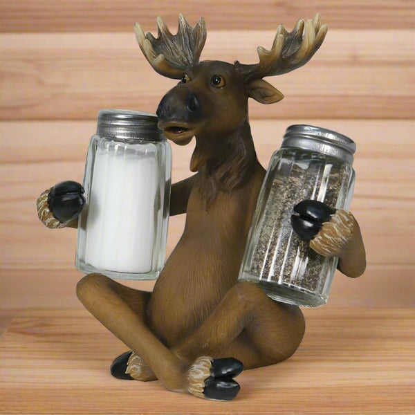 moose holding salt and pepper shakers
