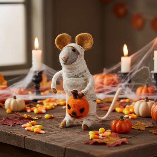 felted mummy mouse ornament