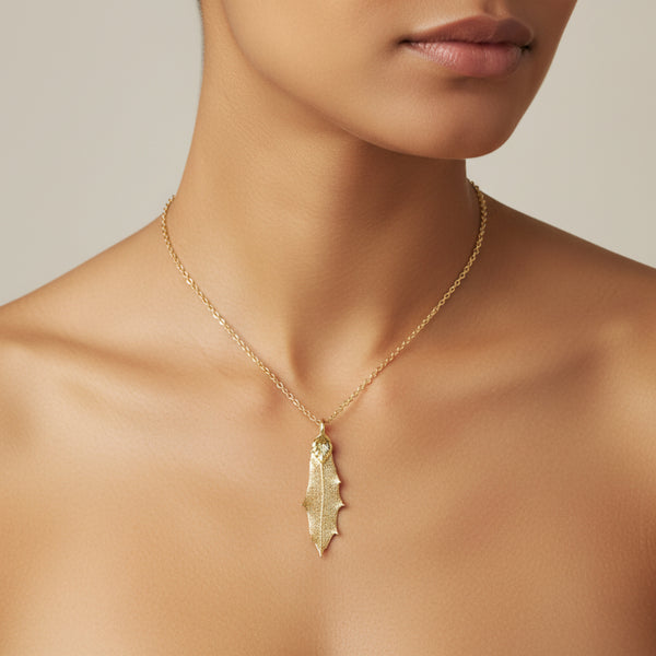 pointed oak gold leaf necklace