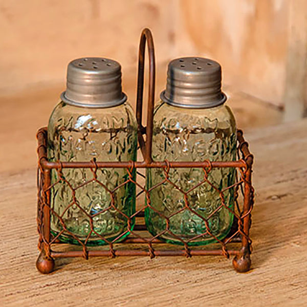 mason jar salt and pepper shakers with chicken wire caddy